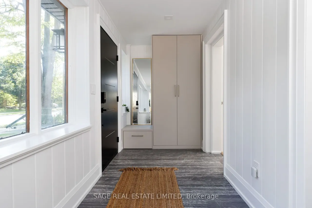 872 Royal York Road — photo 3