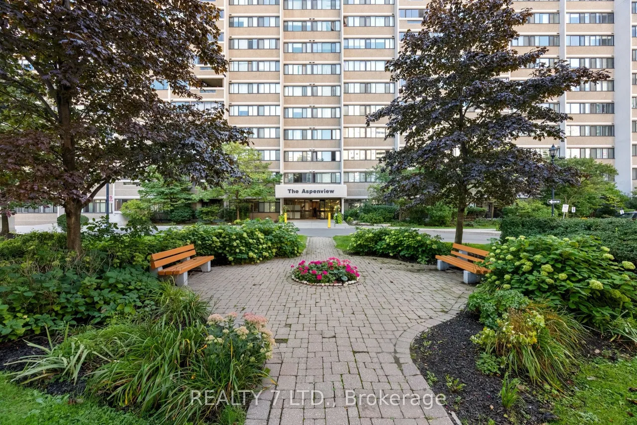 50 ELM Drive E — photo 2
