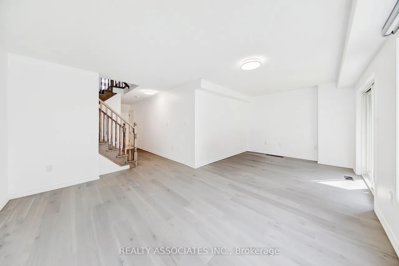17 Vaudeville Drive — photo 18