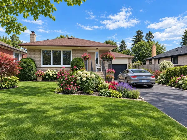 305 Queen Mary Drive