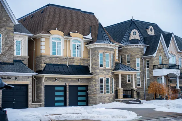 3290 Erin Centre Boulevard — photo 2