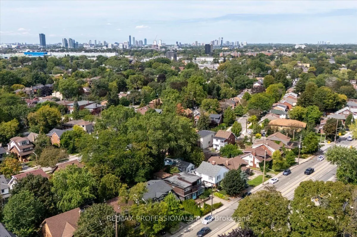 2580 Lake Shore Boulevard W — photo 30