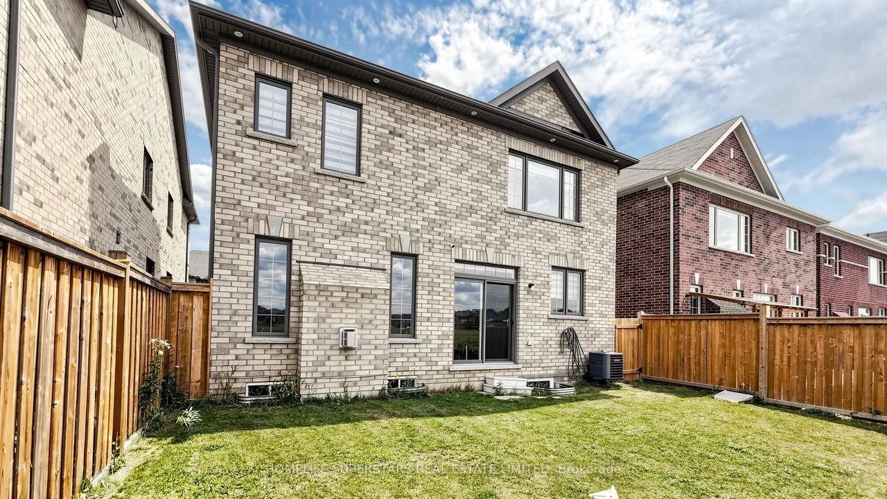 18 Oconnor Crescent — photo 41