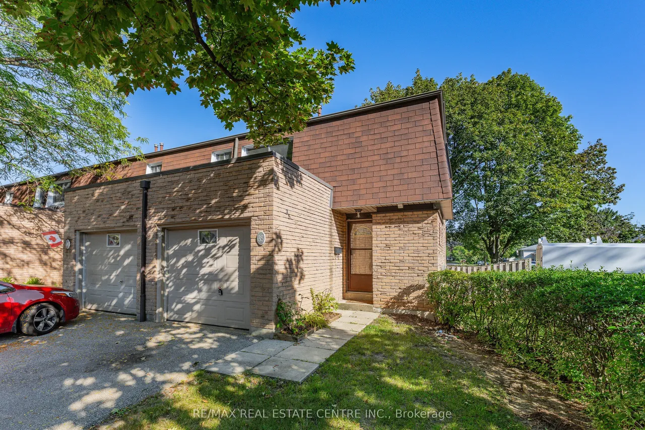 660 Oxford Road — photo 2