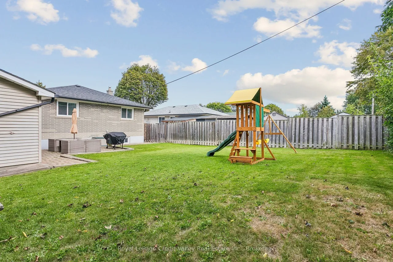 8 Milner Road — photo 50