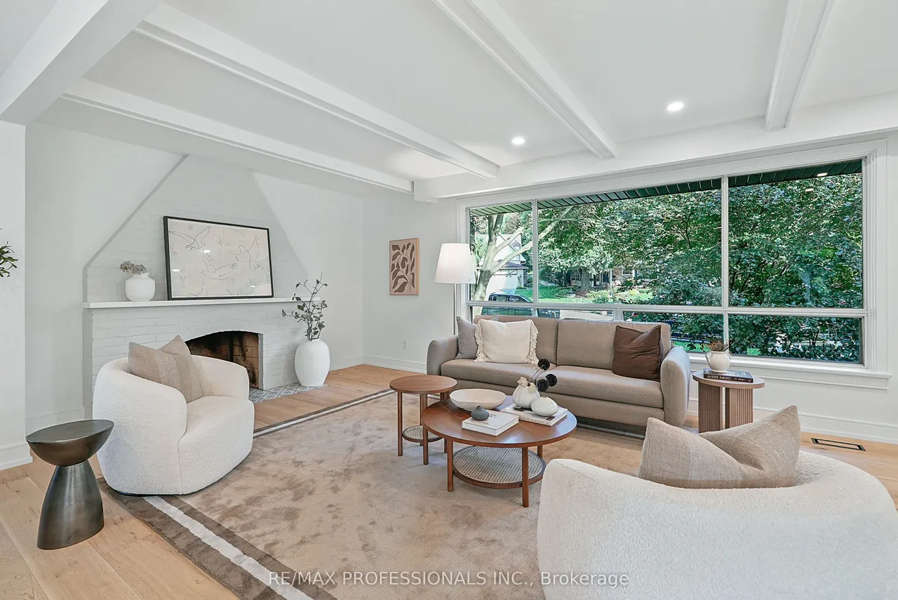 15 Bell Royal Court — photo 3