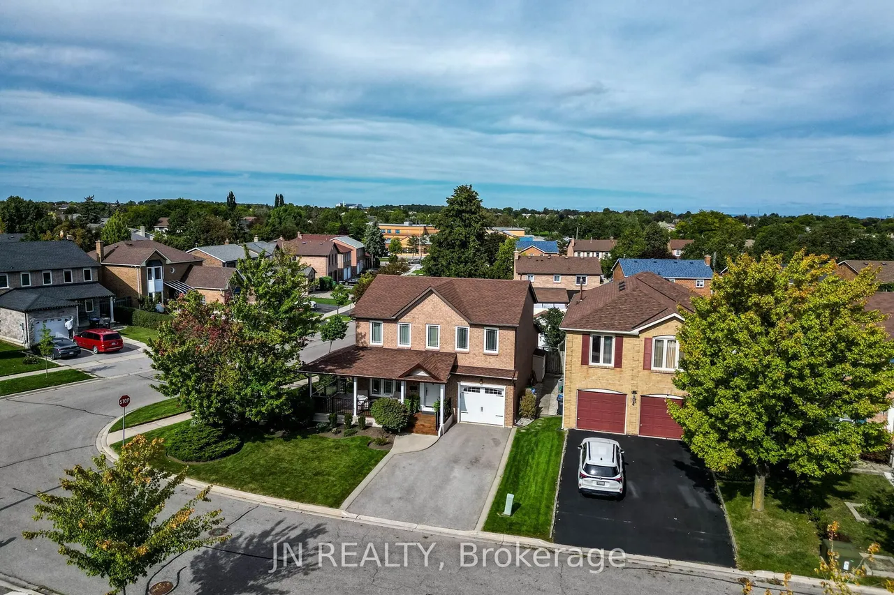 2 Nimrod Crescent — photo 49