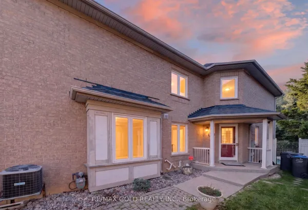 142 Pressed Brick Drive — photo 2