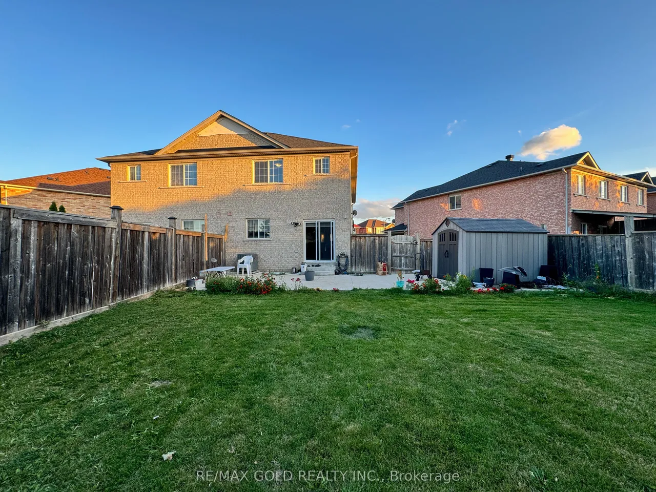 86 Turquoise Crescent — photo 48
