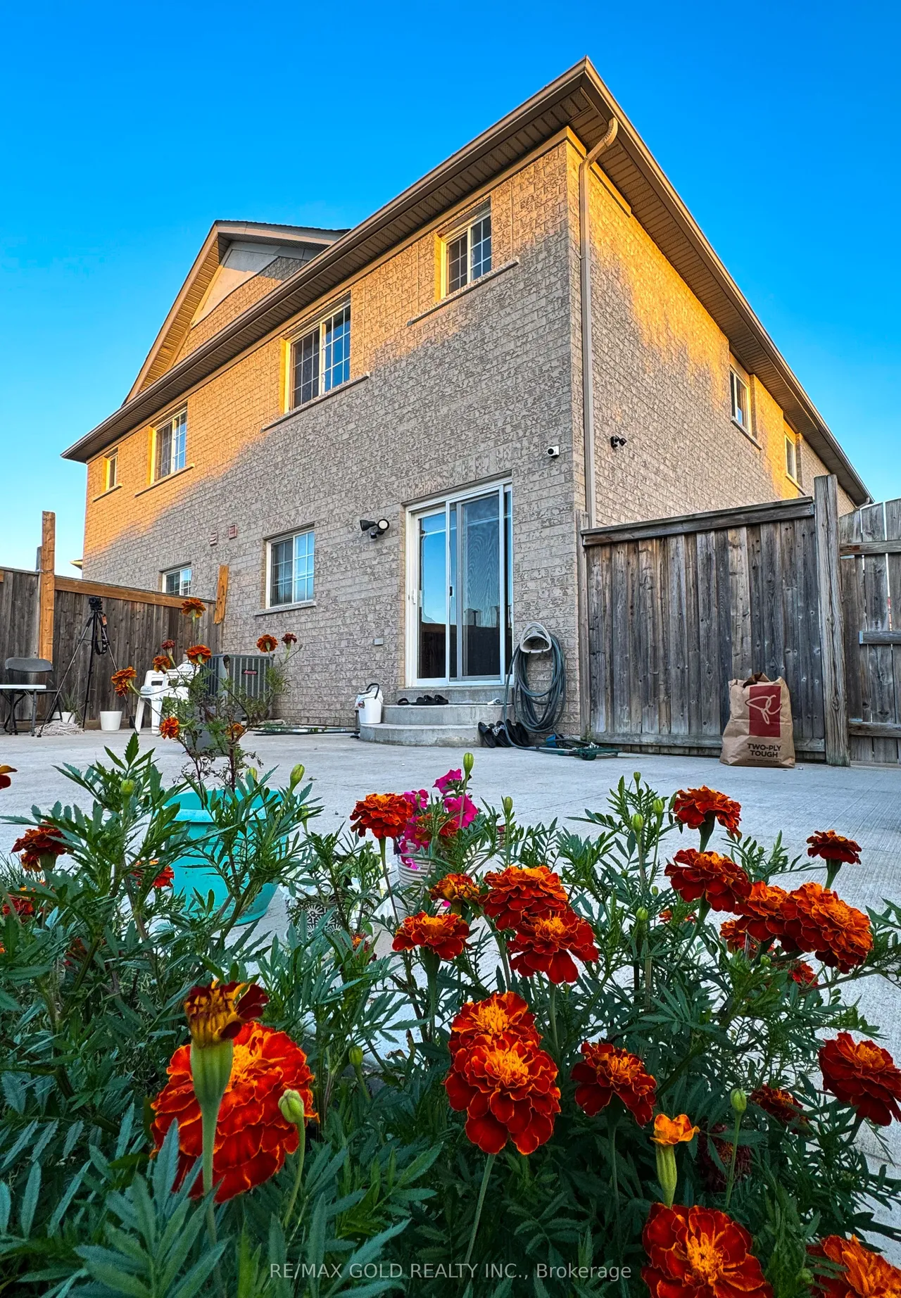 86 Turquoise Crescent — photo 49