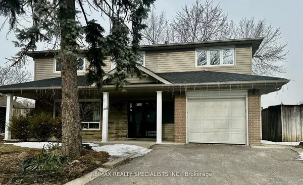 6 NORVAL Crescent — photo 2