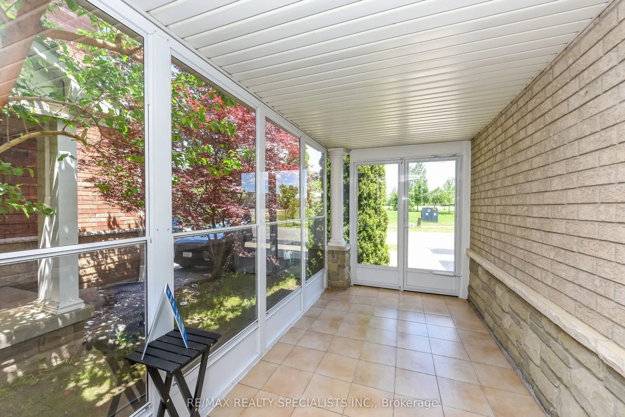 5624 Freshwater Drive — photo 2