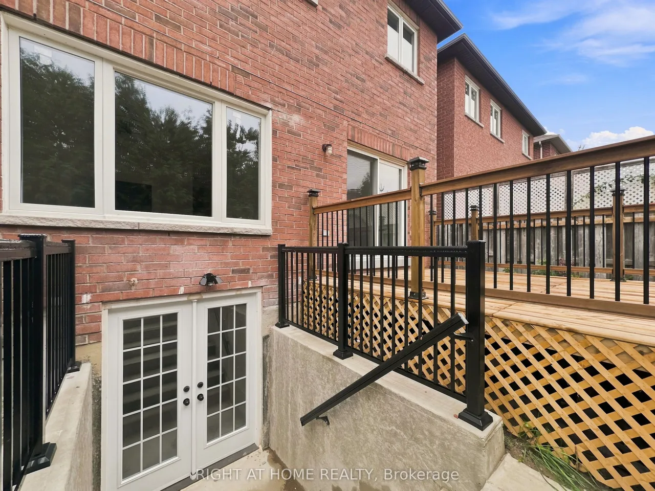 1530 Portsmouth Place — photo 17