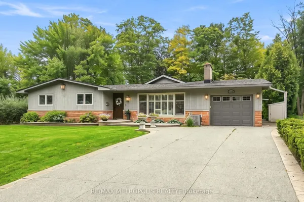 1228 Elgin Crescent