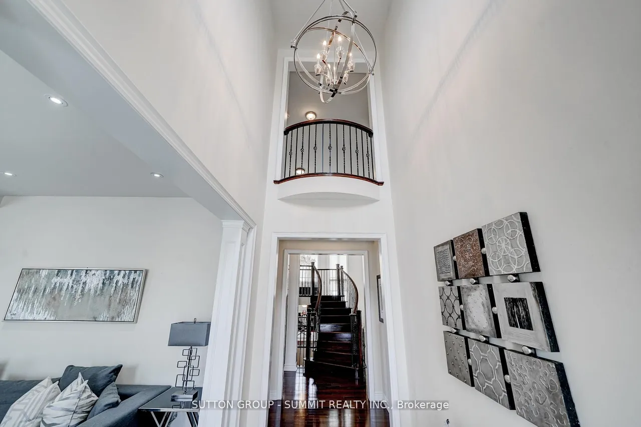 6 FLANDERS Road — photo 3