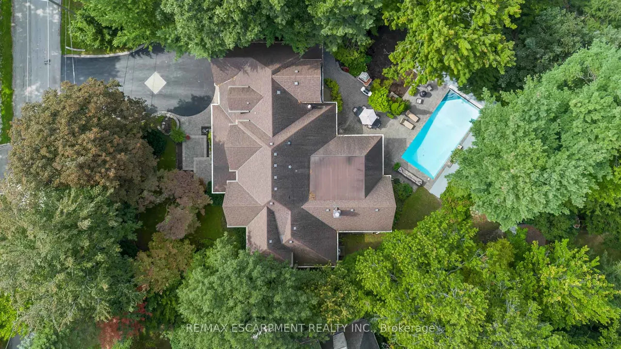 2209 Pineneedle Row — photo 36