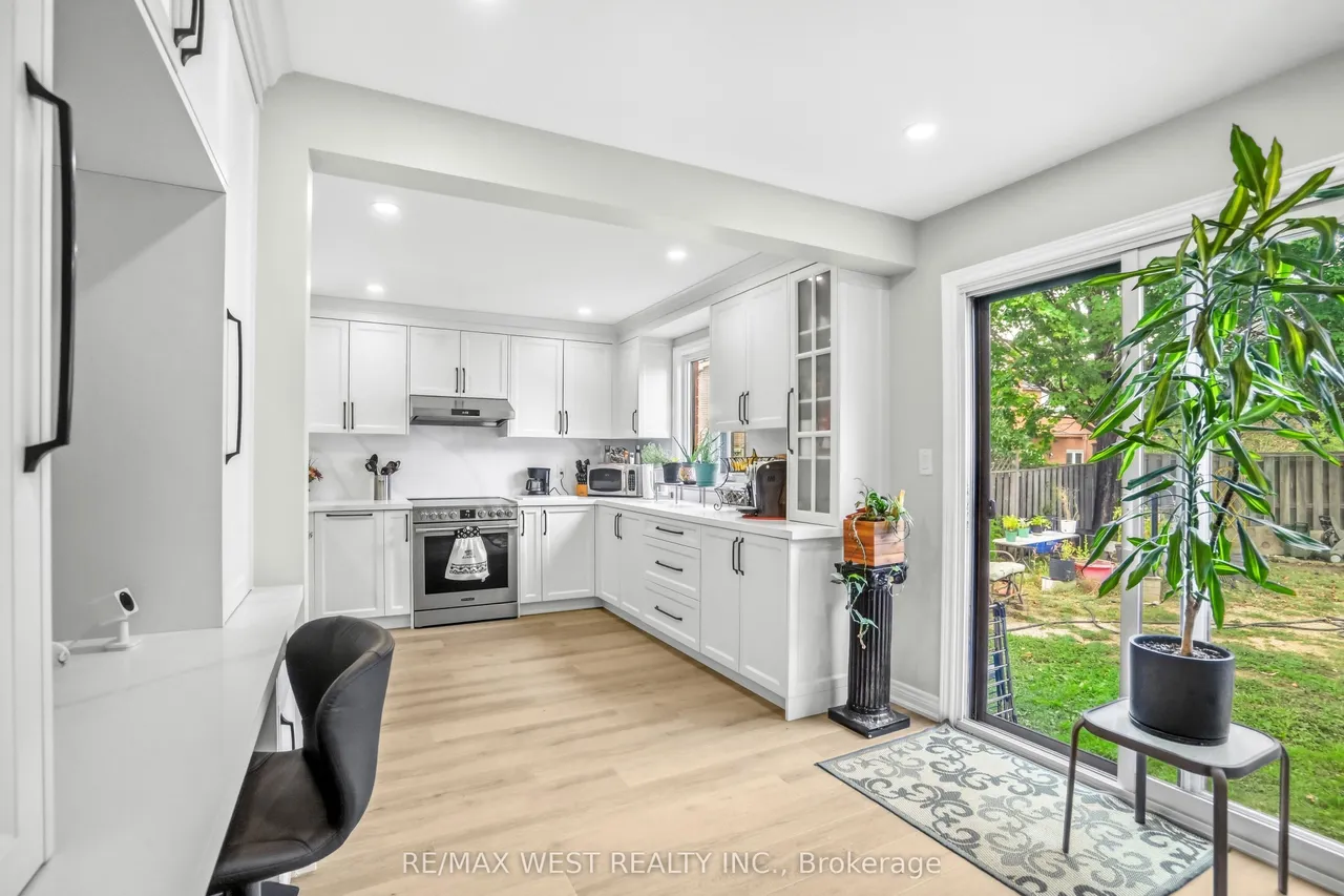 34 Sweet Oak Court
