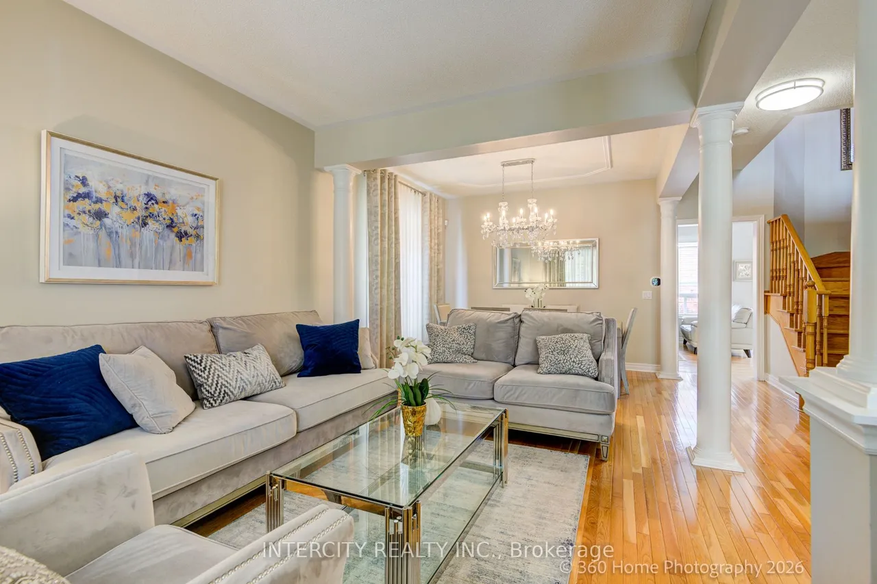 27 Modesto Crescent