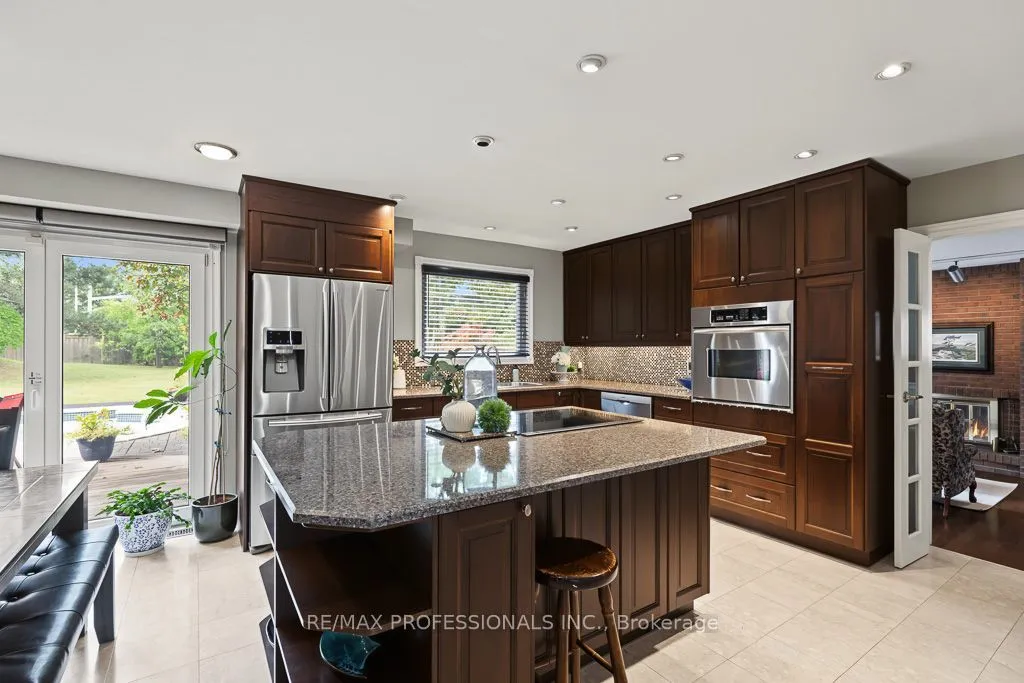 2604 Barrisdale Court — photo 2