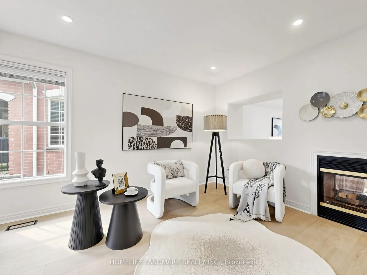 2376 Bankside Drive — photo 3