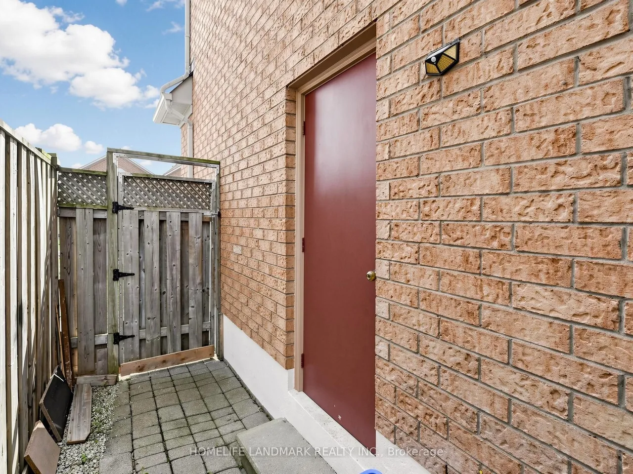 2376 Bankside Drive — photo 32