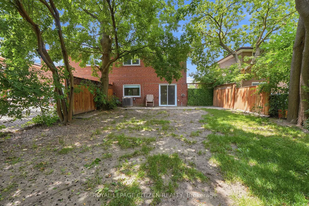 53 Grampian Crescent — photo 30