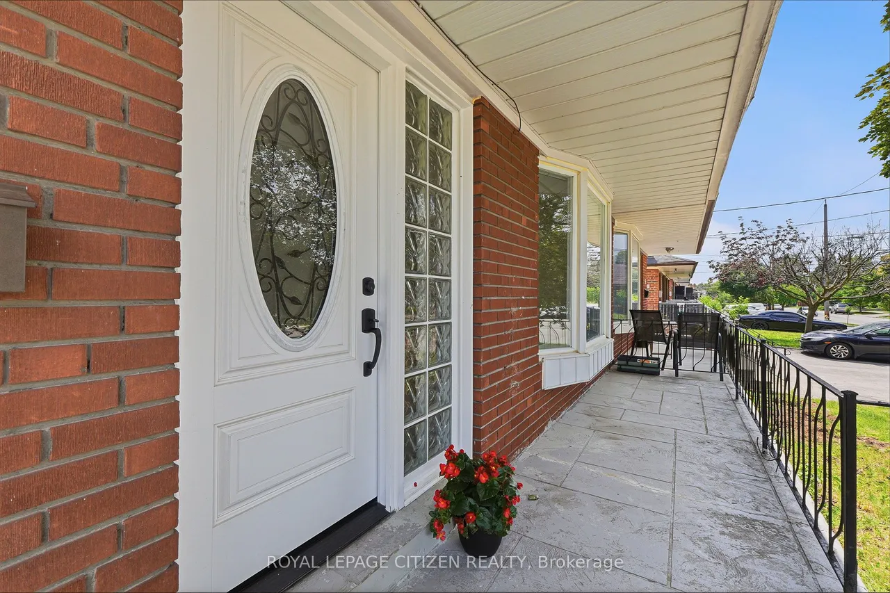 53 Grampian Crescent — photo 2