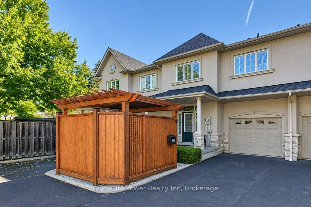 455 Claridge Road — photo 3
