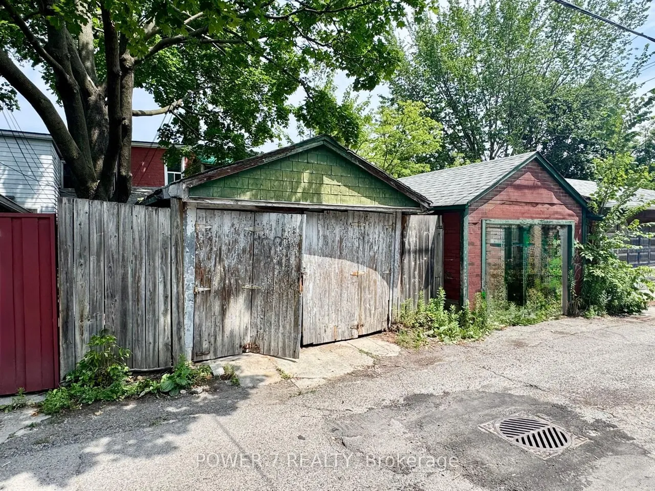 810 Ossington Avenue — photo 24
