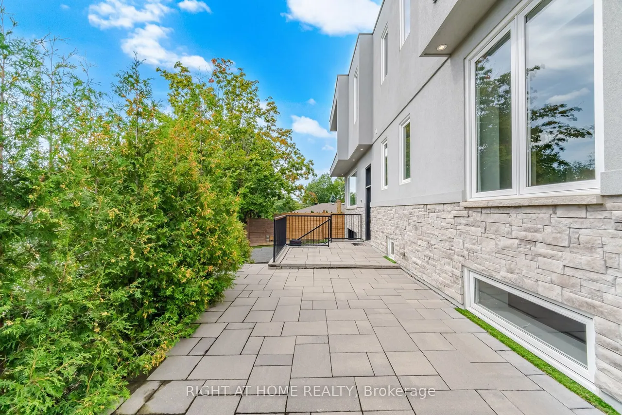 107 Trethewey Drive — photo 3