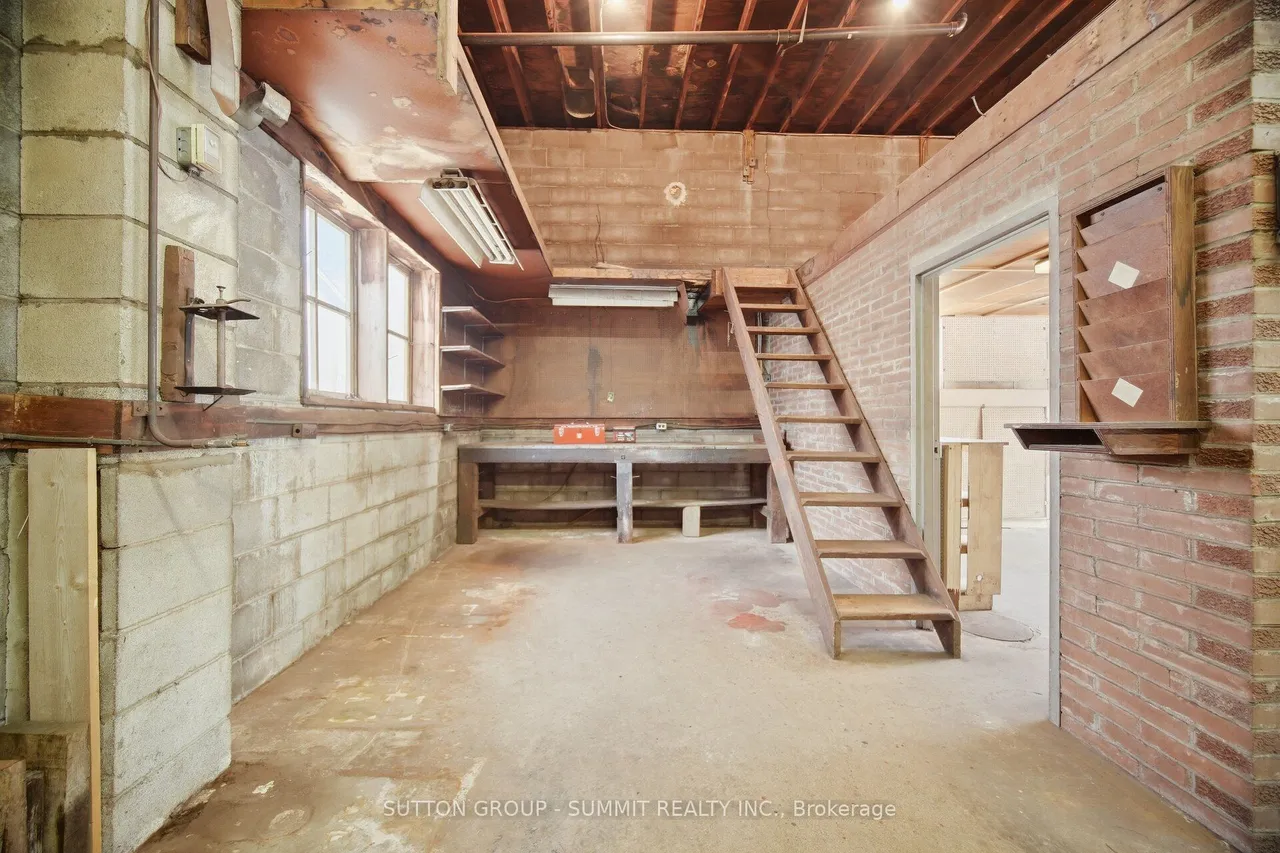 6543 NINTH Line — photo 29