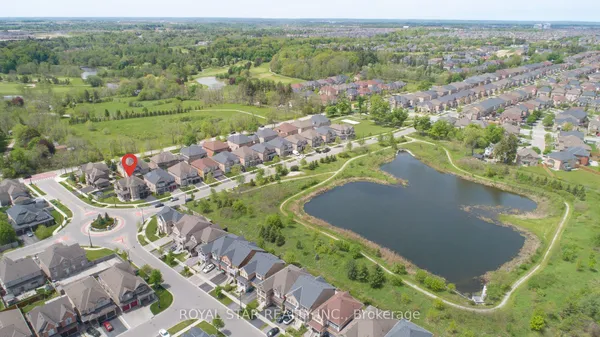4 Berkwood Hollow