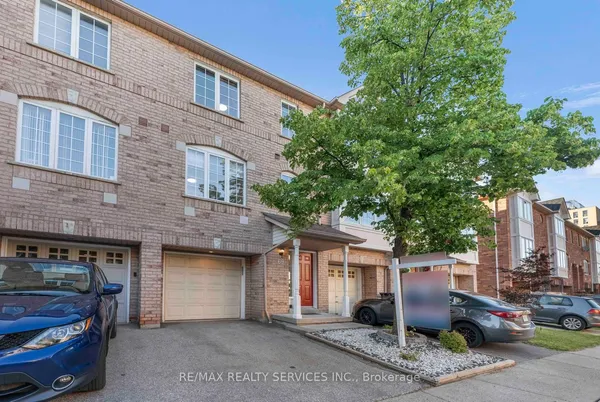 80 Acorn Place — photo 2