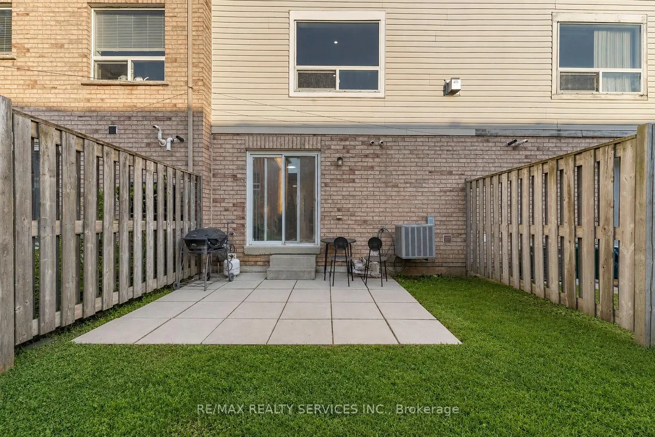 80 Acorn Place — photo 34