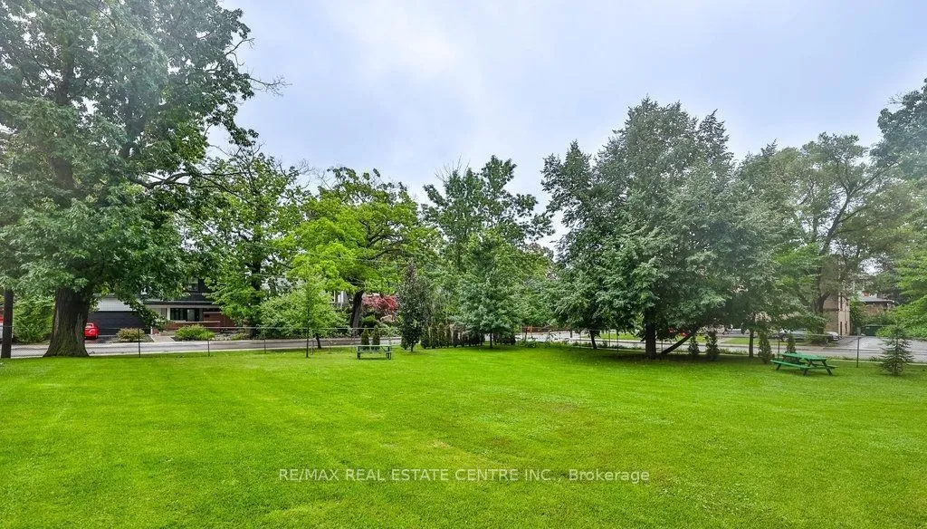 3625 Lake Shore Boulevard W — photo 20