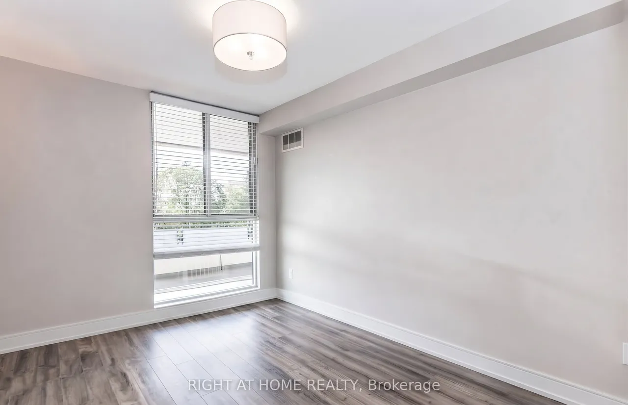 1300 Mississauga Valley Boulevard — photo 3