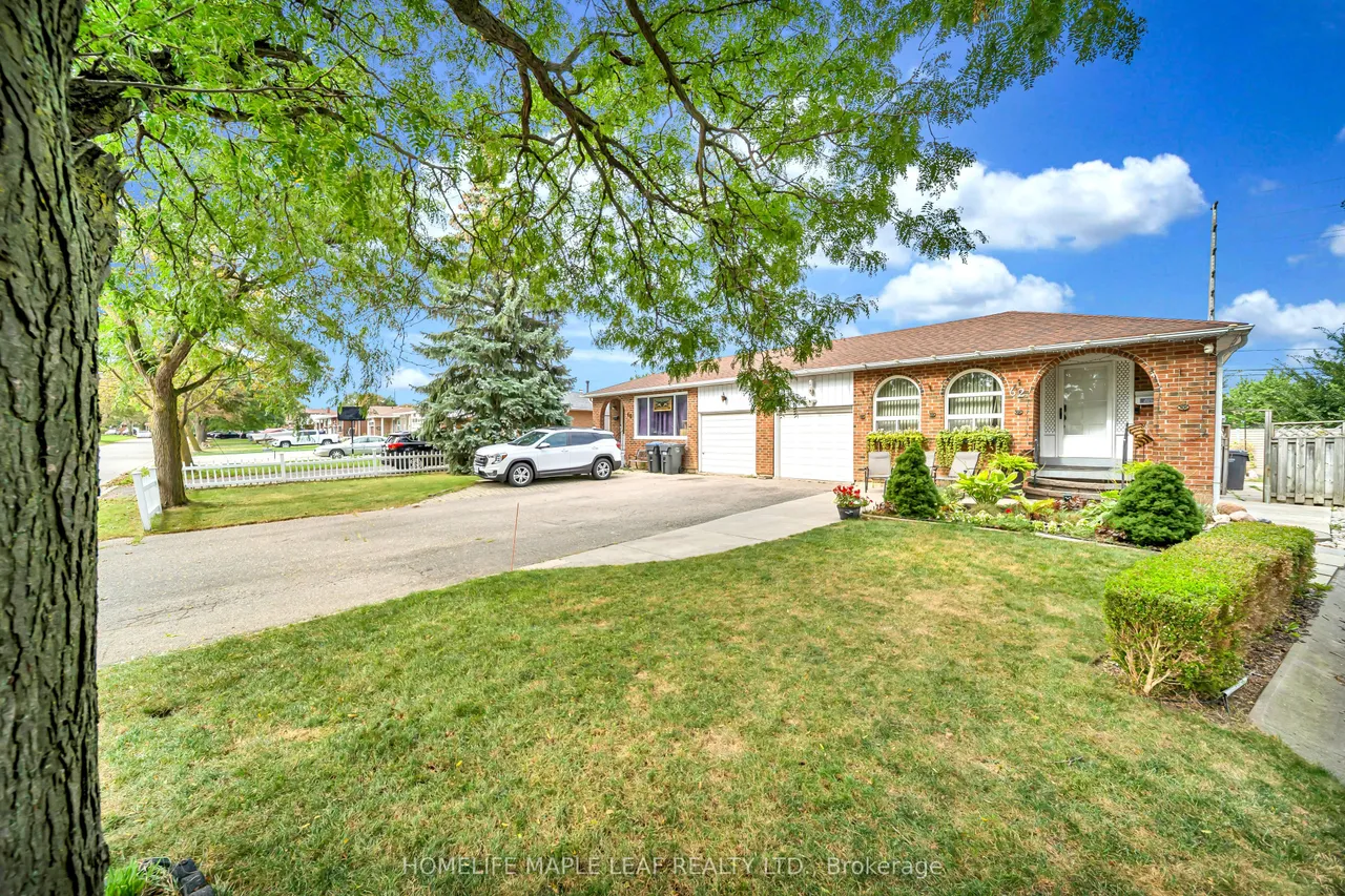 62 Marchbank Crescent — photo 2