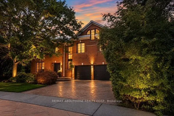 324 Oakridge Court