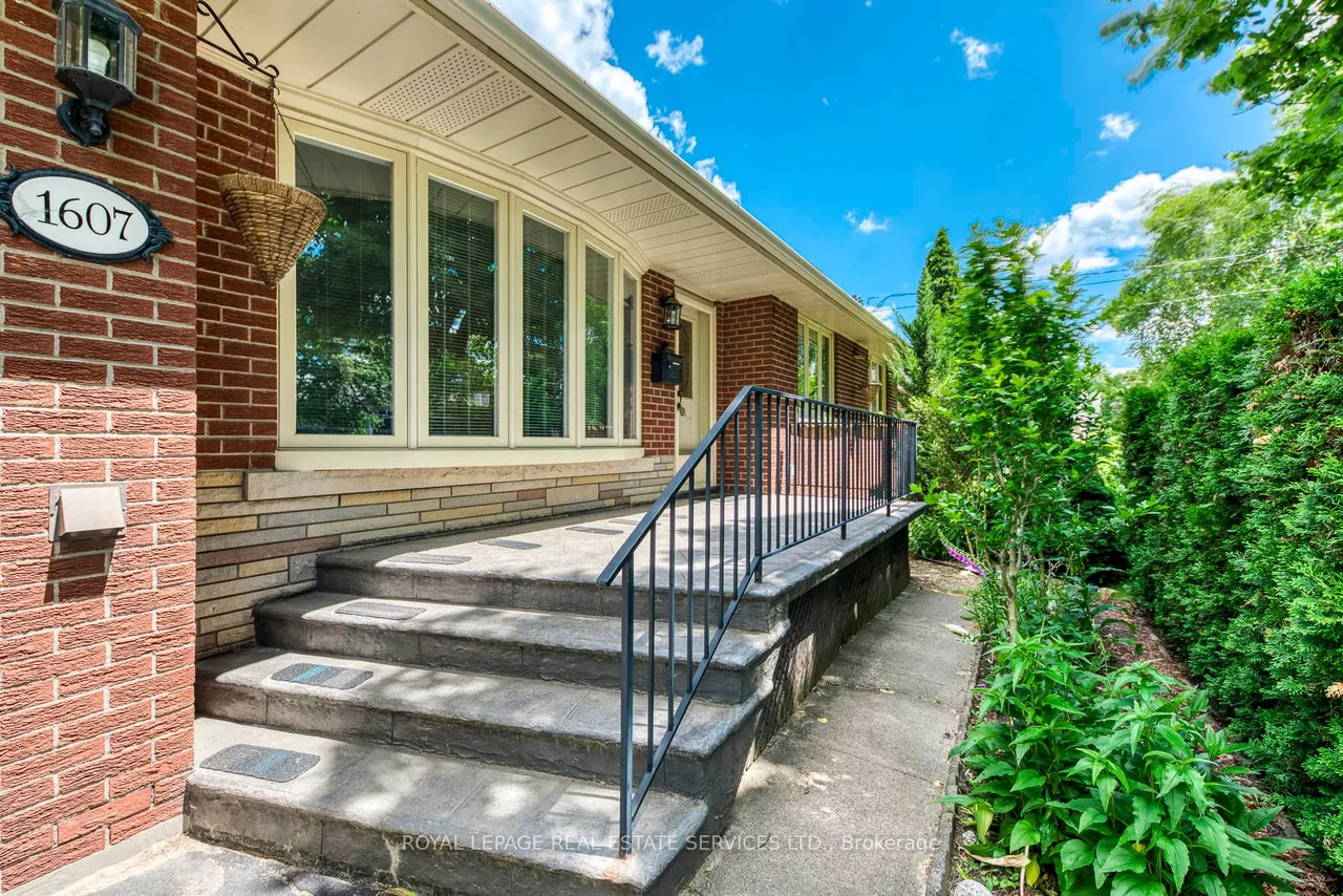 1607 Ewald Road