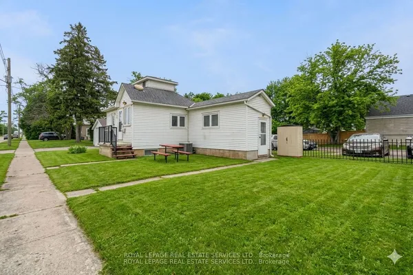 2386 Sovereign Street — photo 2