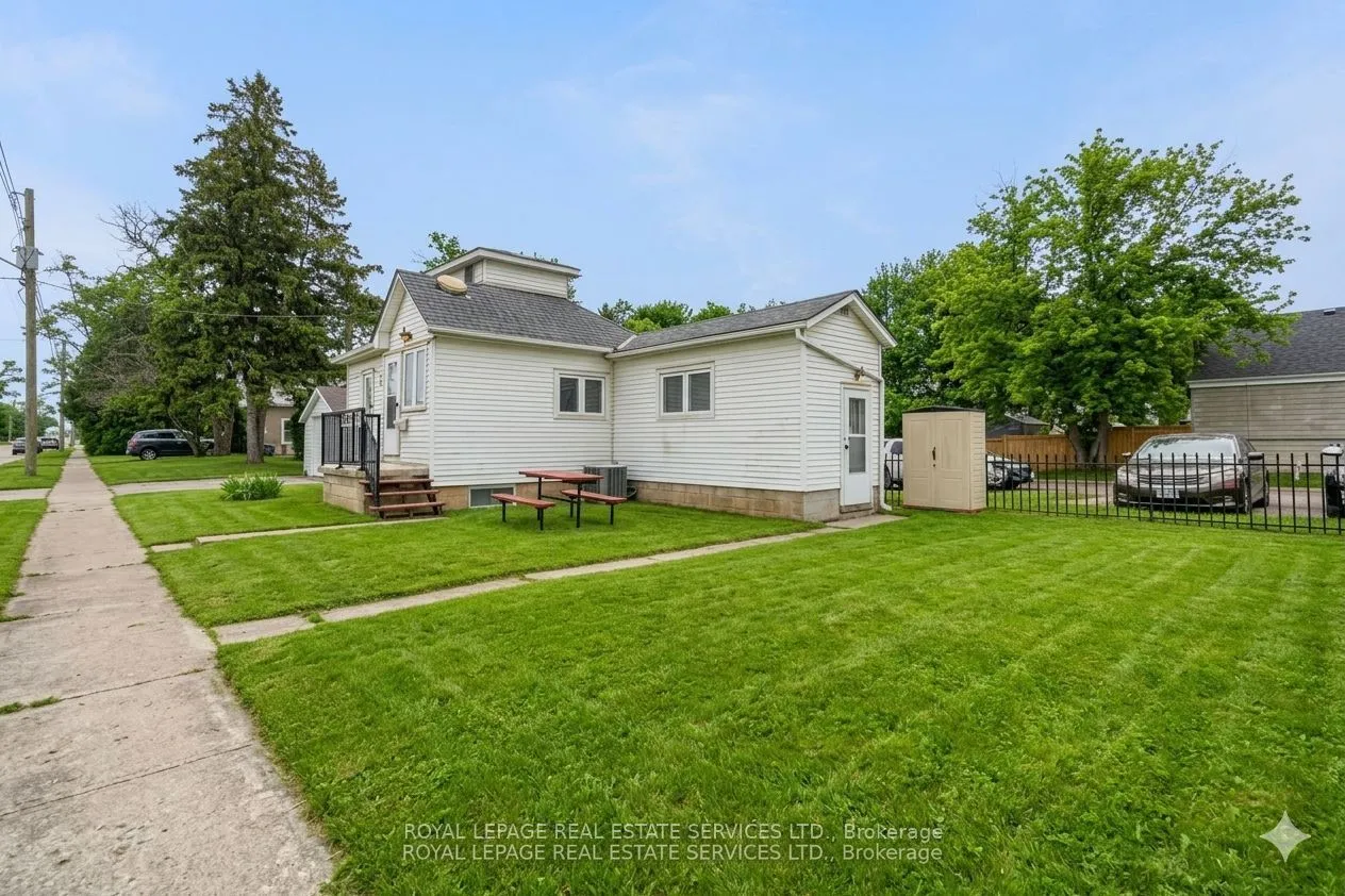 2386 Sovereign Street — photo 2