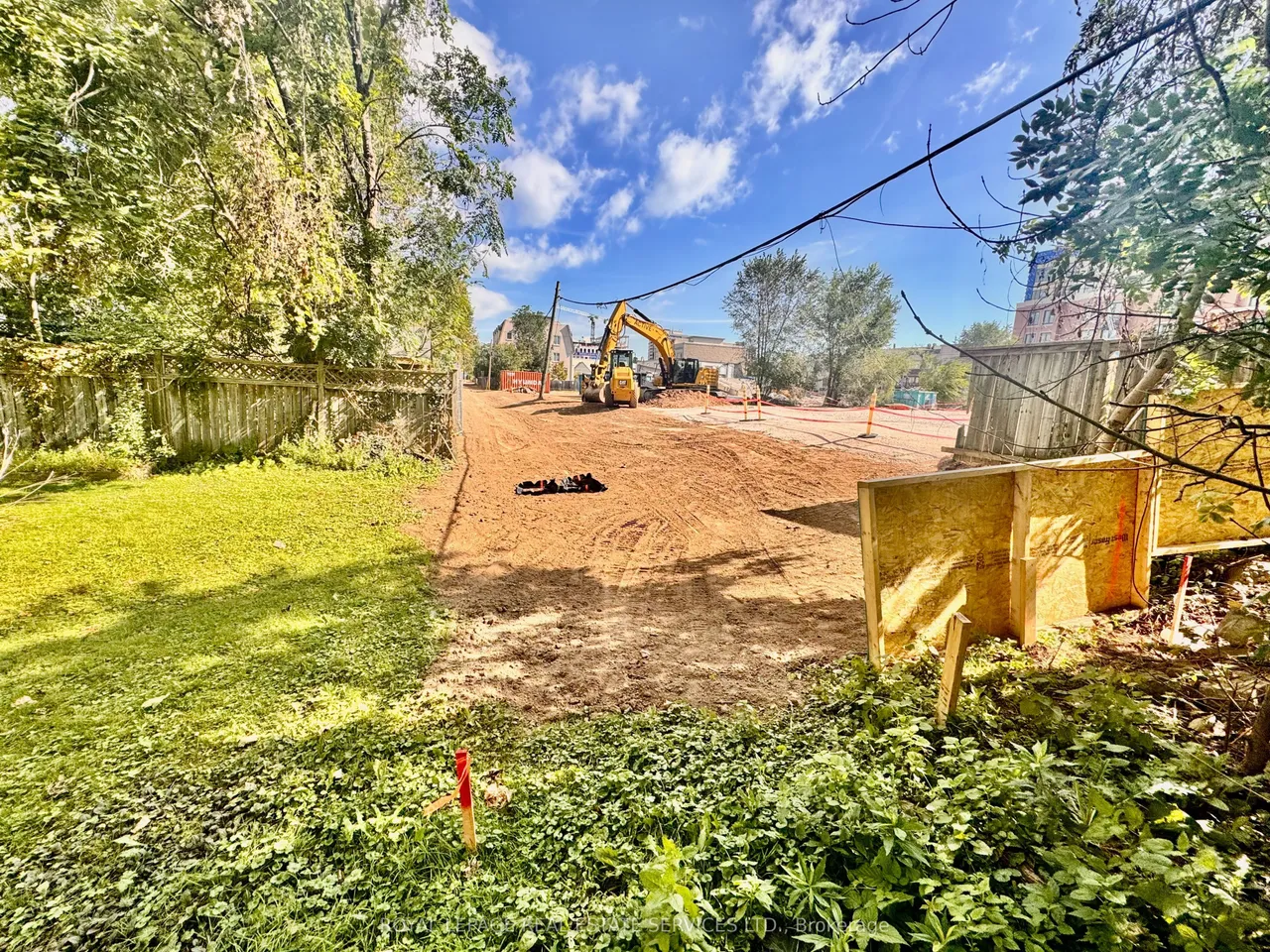 2386 Sovereign Street — photo 17