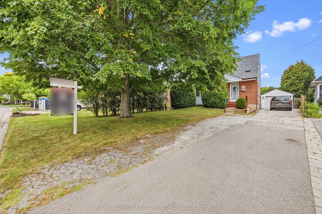 243 Jennings Crescent — photo 3