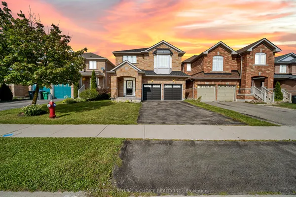 73 Crown Victoria Drive — photo 2