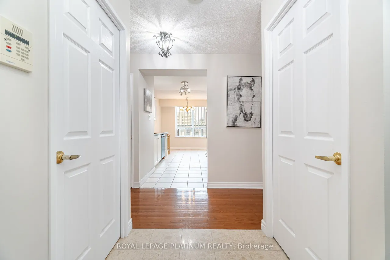 156 Enfield Place — photo 2