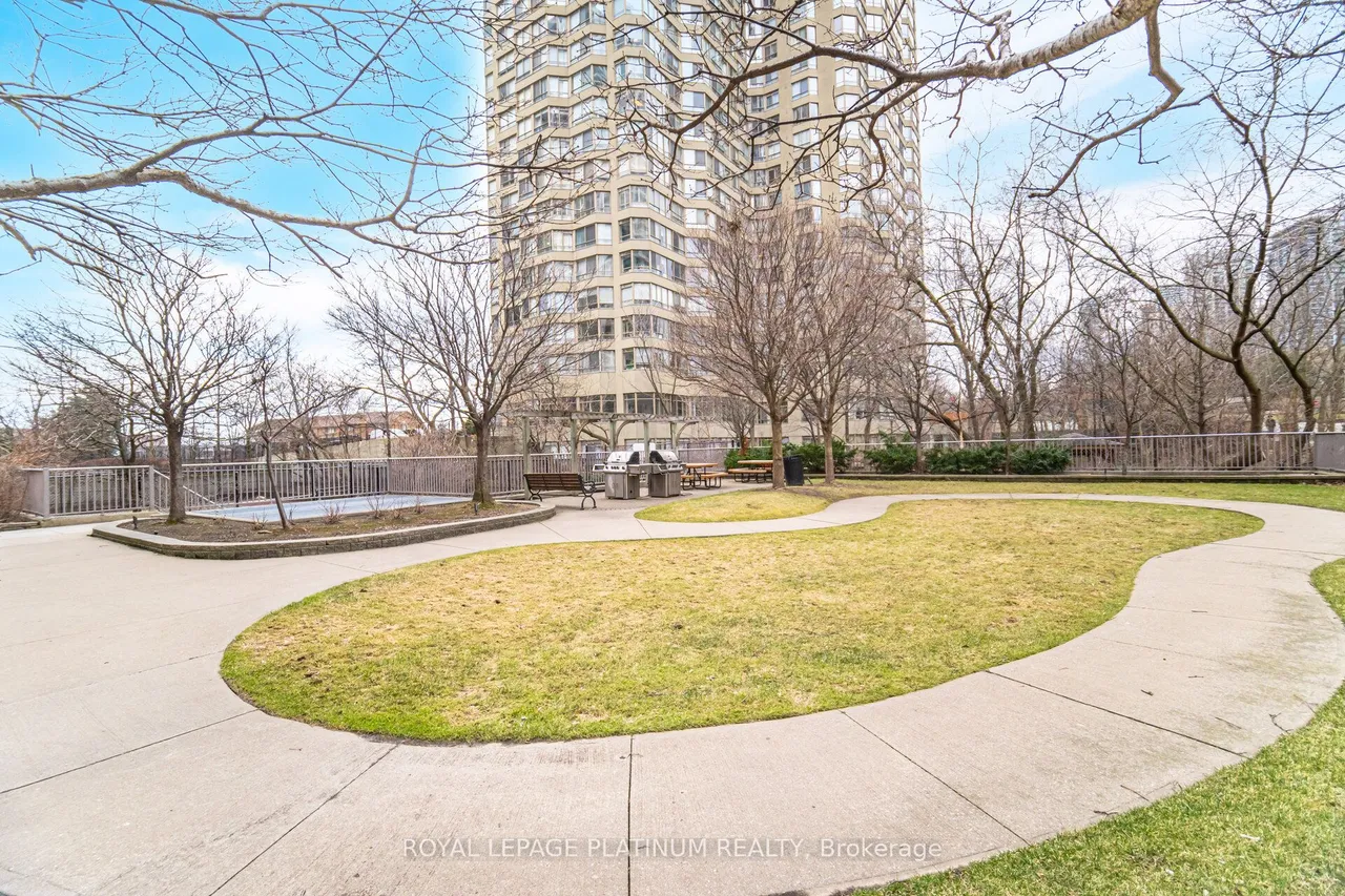 156 Enfield Place — photo 31