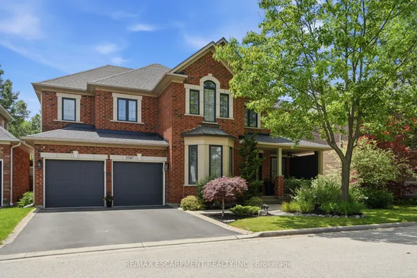 5347 Jameson Crescent — photo 2