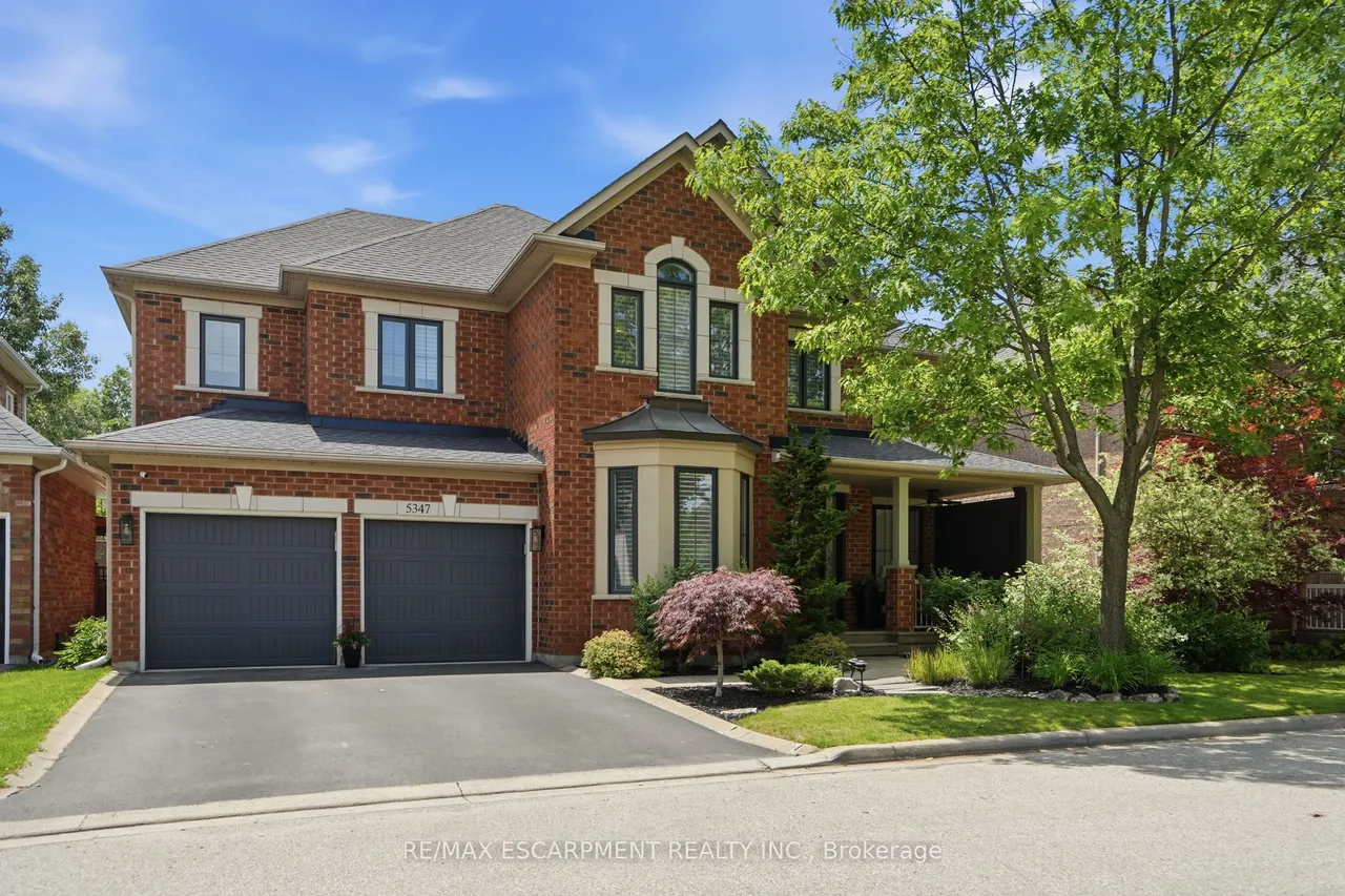 5347 Jameson Crescent — photo 2