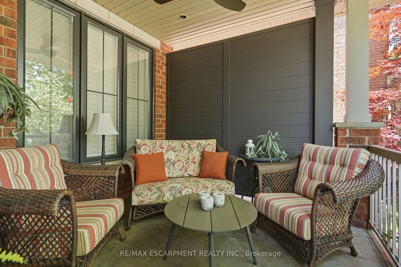 5347 Jameson Crescent — photo 3
