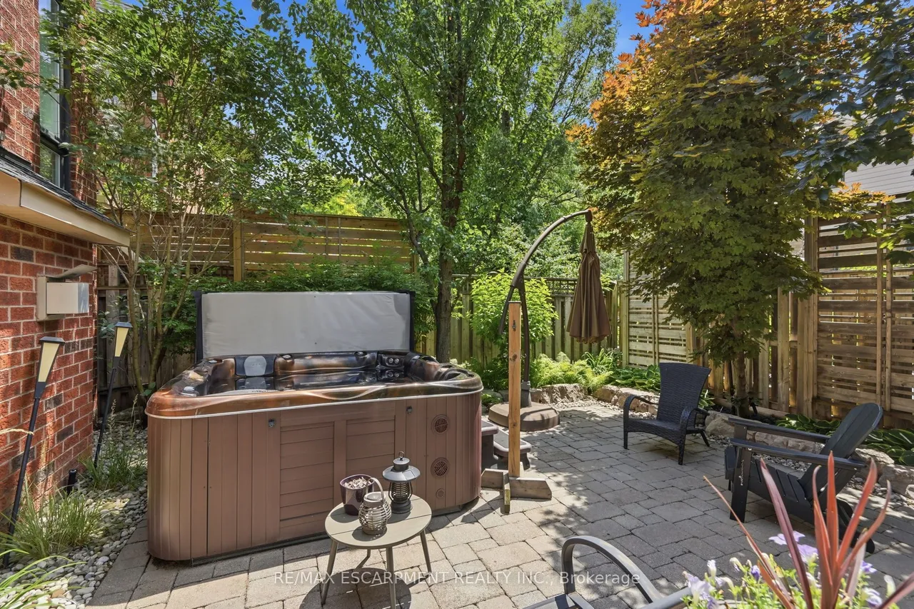 5347 Jameson Crescent — photo 48